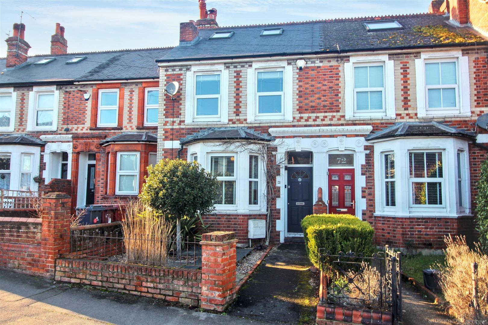 3 bed property in Grovelands Road, Reading